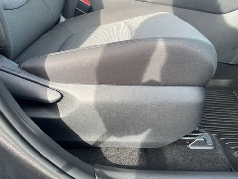 Used 2025 Toyota RAV4 XLE w/ Convenience Package image 58