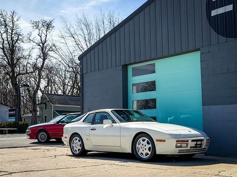 Used 1989 Porsche 944 S2 image 13