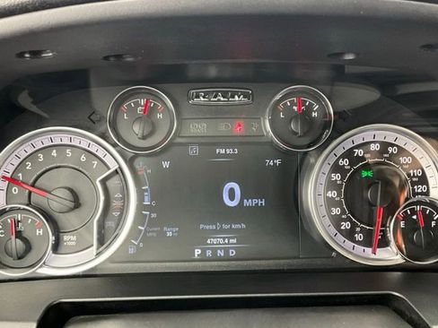 Used 2022 RAM 1500 Classic SLT w/ Electronics Convenience Group image 9