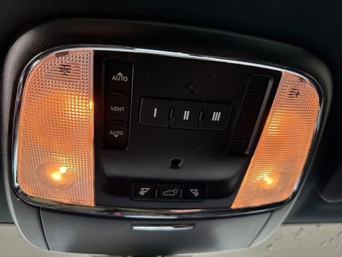 Used 2019 Dodge Durango R/T w/ Trailer Tow Group IV image 38