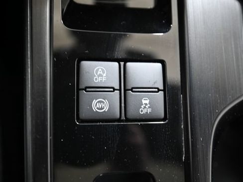 Certified 2026 Subaru Outback Limited AWD/4WD image 25