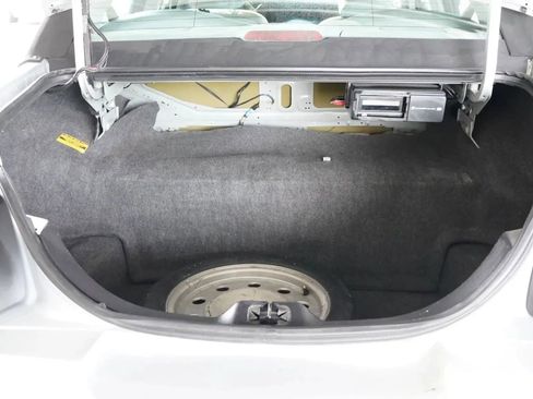 Used 1998 Lincoln Town Car Executive image 4