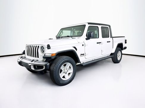 Used 2022 Jeep Gladiator Sport image 3