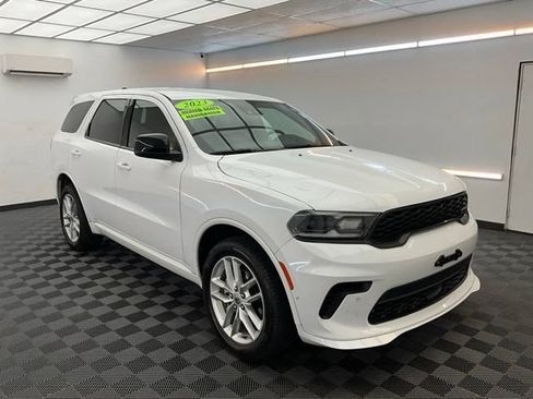 Used 2023 Dodge Durango GT AWD/4WD image 3