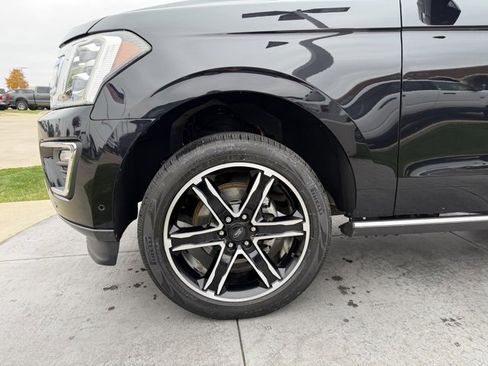 Used 2020 Ford Expedition Limited w/ Texas Edition Package image 4