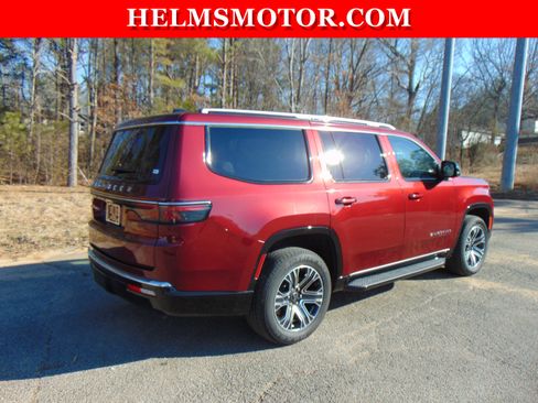 Certified 2025 Jeep Wagoneer 4WD image 16