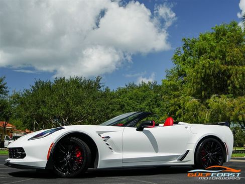 Used 2016 Chevrolet Corvette Z06 w/ 3LZ Preferred Equipment Group RWD image 10