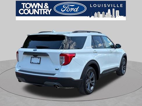 Used 2023 Ford Explorer XLT w/ Equipment Group 202A RWD image 3