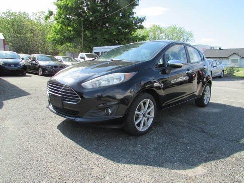Used 2019 Ford Fiesta SE w/ Equipment Group 201A FWD image 3