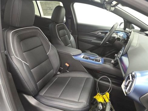 New 2026 Chevrolet Equinox EV LT image 26