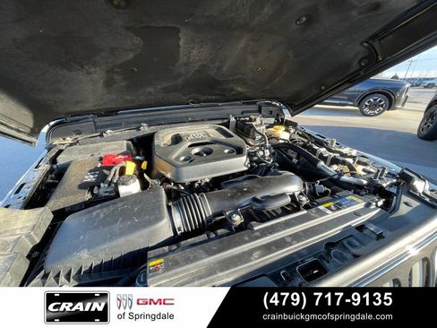 Used 2021 Jeep Wrangler Unlimited Sahara AWD/4WD image 30