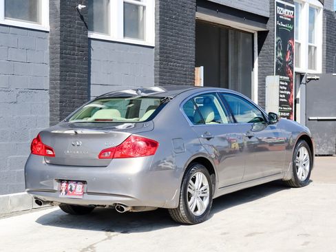 Used 2013 INFINITI G37 x Sedan w/ Premium Pkg AWD/4WD image 4