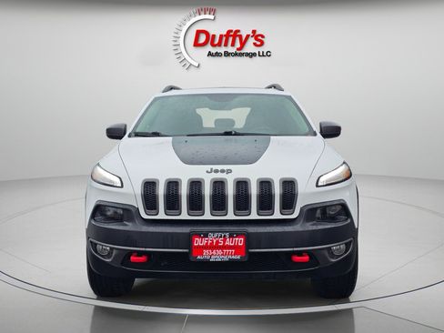 Used 2015 Jeep Cherokee Trailhawk w/ Comfort/Convenience Group image 12
