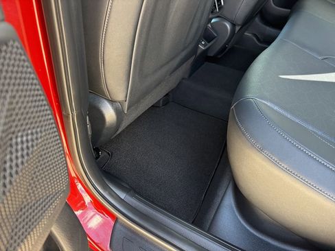 Used 2025 Kia Seltos SX image 20