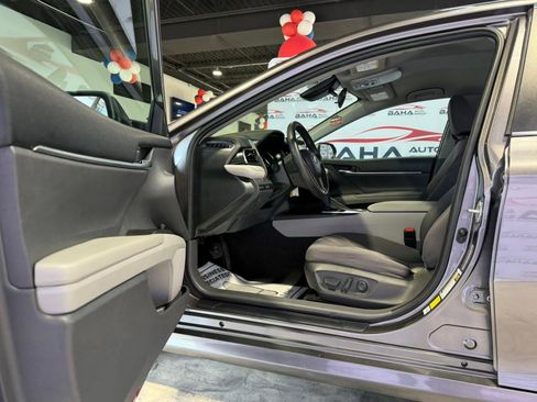 Used 2022 Toyota Camry LE image 29