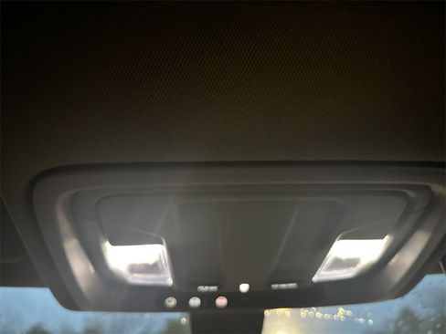 Used 2020 Chevrolet Silverado 1500 Custom w/ Custom Value Package image 19