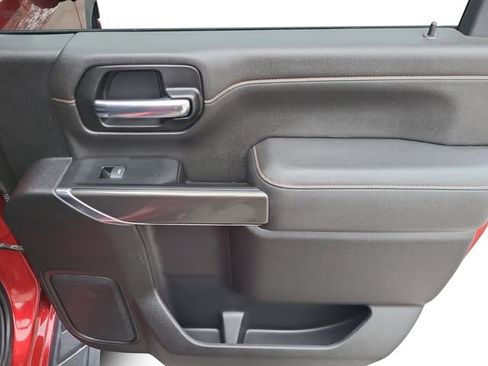 Used 2022 GMC Sierra 2500 AT4 image 23