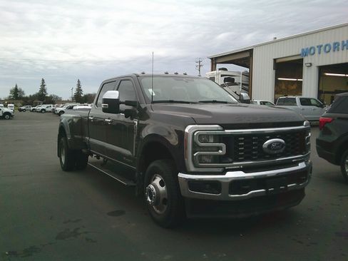 Used 2025 Ford F350 Lariat w/ Lariat Ultimate Package image 2