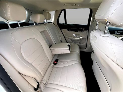 Used 2019 Mercedes-Benz GLC 300 4MATIC image 20