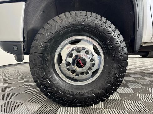 Used 2020 GMC Sierra 3500 Denali w/ Denali Ultimate Package AWD/4WD image 47
