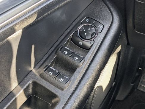 Used 2024 Ford Edge SEL image 20