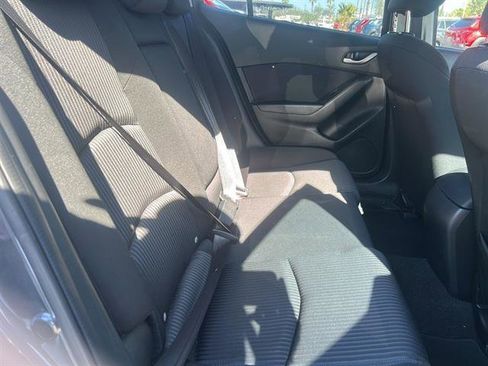 Used 2016 MAZDA MAZDA3 i Touring image 16