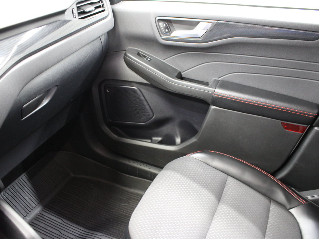 Used 2024 Ford Escape ST-Line w/ Tech Pack #1 AWD/4WD image 29