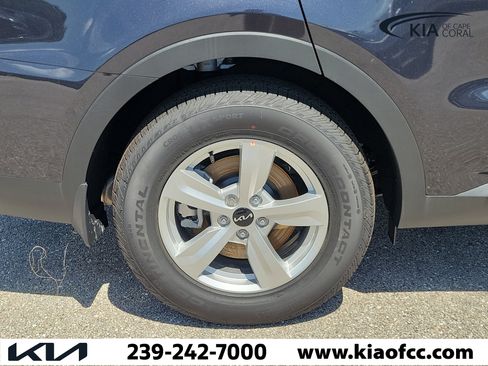 New 2026 Kia Sorento LX FWD image 9