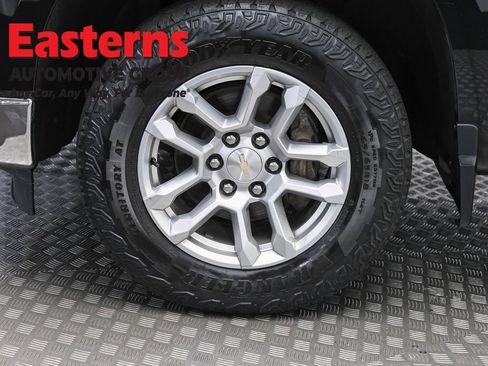 Used 2023 Chevrolet Silverado 1500 LT AWD/4WD image 34
