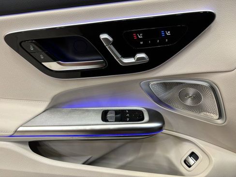 New 2026 Mercedes-Benz CLE 300 4MATIC Coupe image 8