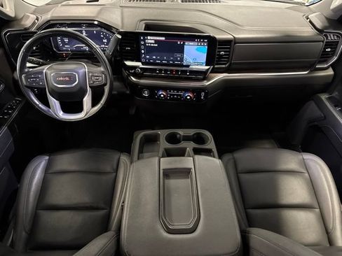 Used 2024 GMC Sierra 1500 SLT AWD/4WD image 3