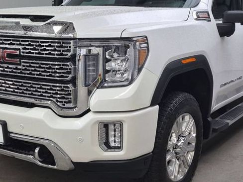 Used 2022 GMC Sierra 3500 Denali w/ Denali Ultimate Package AWD/4WD image 9