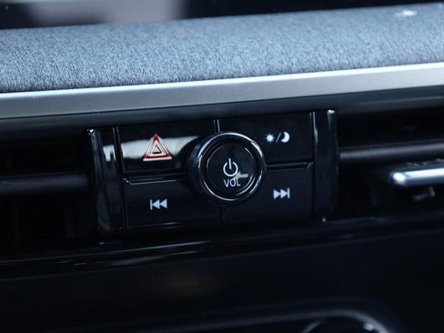 New 2026 Nissan Kicks SV image 13