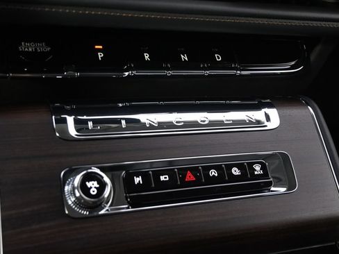 New 2026 Lincoln Aviator Reserve w/ Jet Appearance Package AWD/4WD image 31
