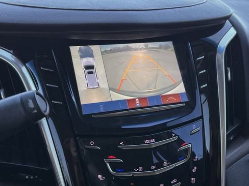 Used 2018 Cadillac Escalade Premium Luxury image 19