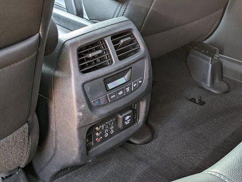 Used 2017 Honda Pilot Touring image 24