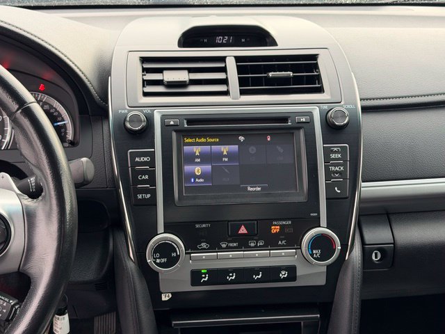 Used 2014 Toyota Camry SE FWD image 14
