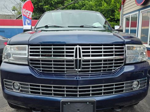 Used 2014 Lincoln Navigator 4WD image 3