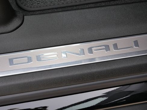 New 2026 GMC Yukon XL Denali w/ Sun & Power Step Package AWD/4WD image 26