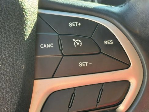 Used 2018 Jeep Cherokee Latitude Plus w/ Trailer Tow Group image 21