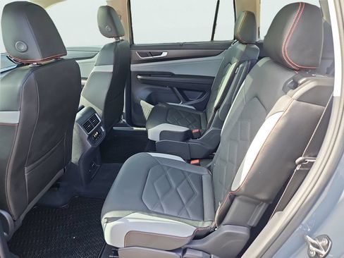Certified 2026 Volkswagen Atlas Peak Edition AWD/4WD image 35