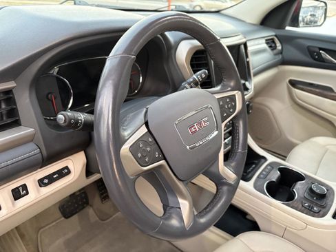 Used 2020 GMC Acadia Denali w/ Technology Package image 10
