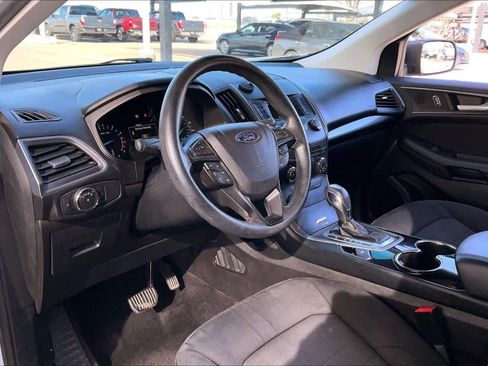 Used 2015 Ford Edge SE image 15