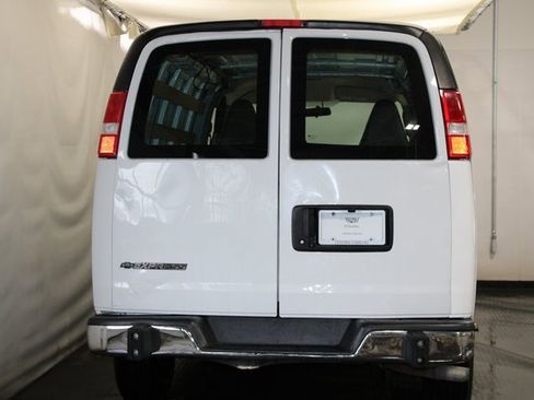 Used 2019 Chevrolet Express 2500 w/ Driver Convenience Package image 6