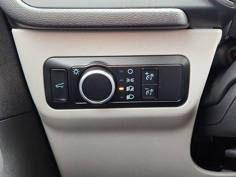 Used 2023 Ford Escape Active w/ Tech Pack #2 AWD/4WD image 30
