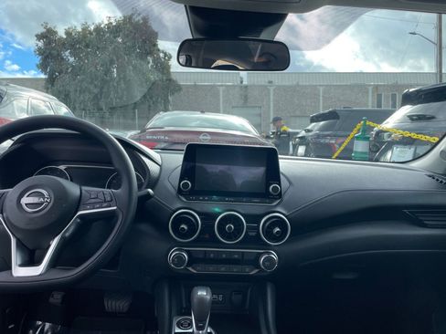 Used 2025 Nissan Sentra SV image 33