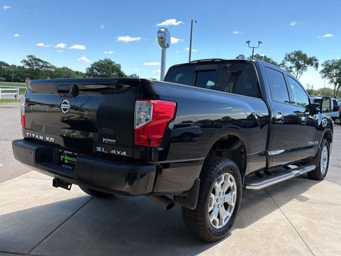 Used 2017 Nissan Titan SL AWD/4WD image 5