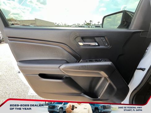 Used 2025 GMC Canyon Elevation image 23