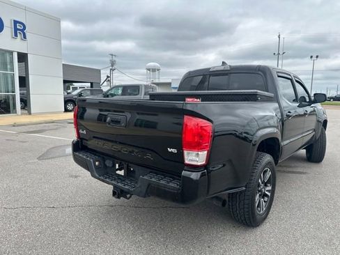 Used 2017 Toyota Tacoma SR w/ Tow Package AWD/4WD image 20