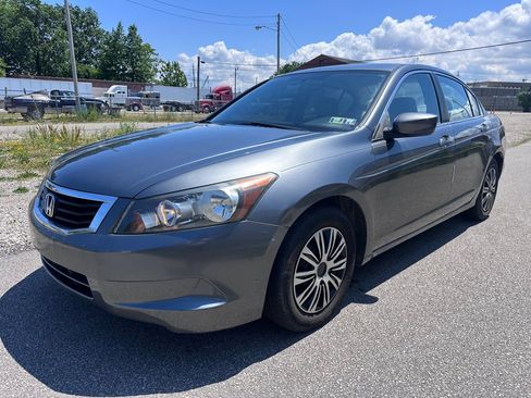 Used 2010 Honda Accord LX image 6